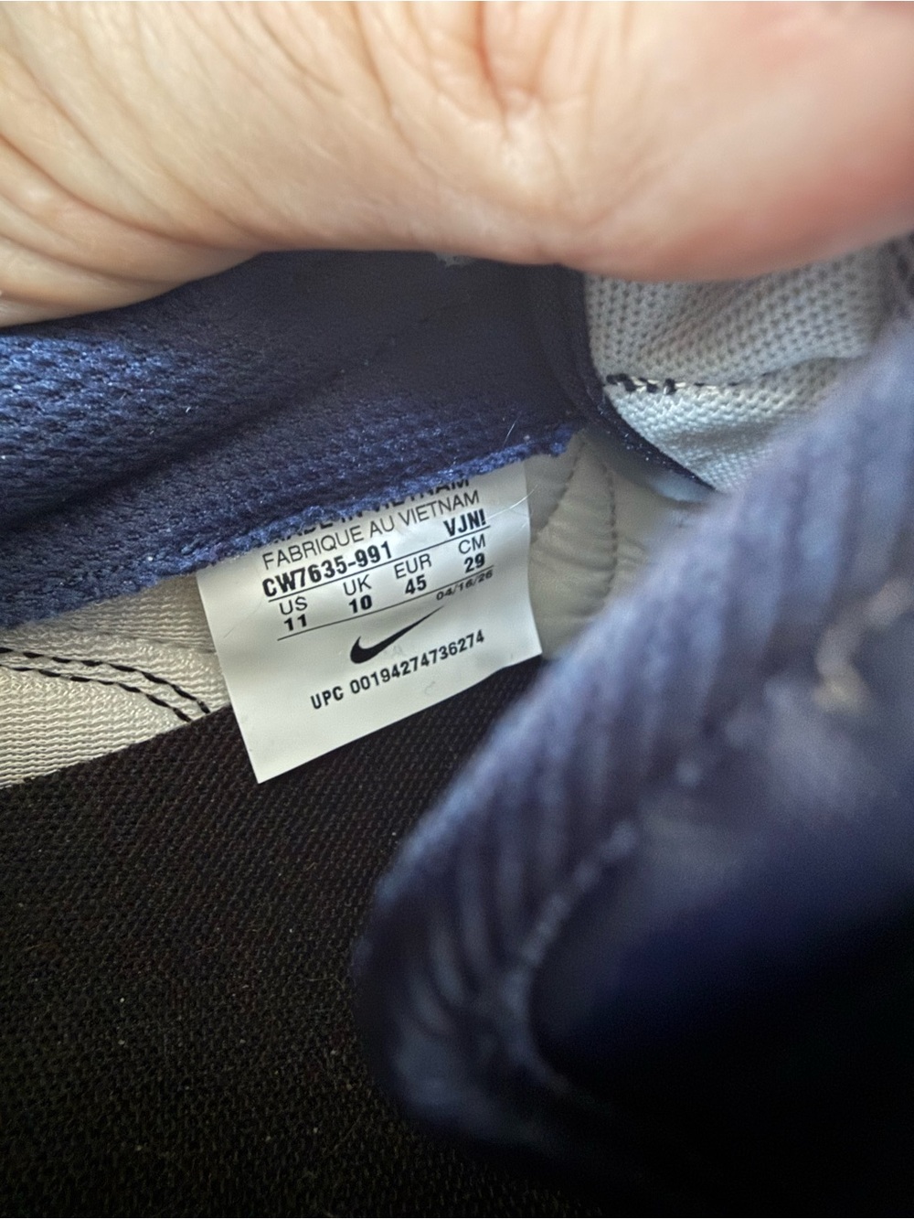 Nike Men’s Navy and Grey “retro runner” Casual Sneakers - Picture 6 of 8
